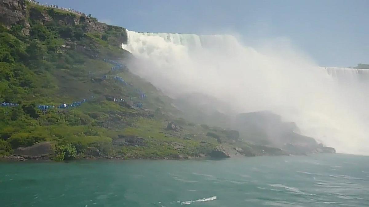 'Video thumbnail for Maid of the Mist Niagara Falls New York Short Video 2'